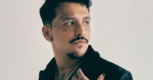 Christian Nodal reaparece en vivo y lo critican: "No luce como en sus fotos"