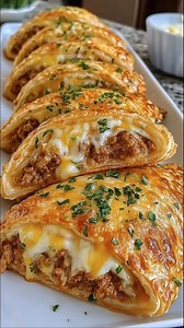 186K views · 709 reactions | “My neighbor made this once, and I couldn’t stop eating it. I was completely out of control! If I make it myself, it’ll disappear in no time, so I don’t even dare. There’s just something about this that’s irresistible!” FULL RECIPE  | Homemade Recipes | Facebook