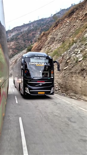 new volvo Zingbus Max travels | Power's Volvo B8R 9600S #volvo9600s #volvobus #luxury