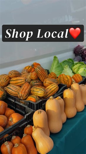 The 10 o’clock opening 🫑🛎️bell has only just “rung”, but the mild sunny weather and the pursuit of local holiday ingredients means there’s a steady stream of cars rolling in already. 😊 Decades of work have gone into these harvest, come on down and get some local foods for your holiday table! See you soon, we’re here till 2pm! Open Sunday as well #ithacafarmersmarket | Ithaca Farmers Market