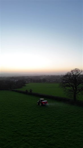 Did someone say fertiliser.. ✌🏼#fertiliserspreading #fyp #johndeere #foryoupagee #Agriculture