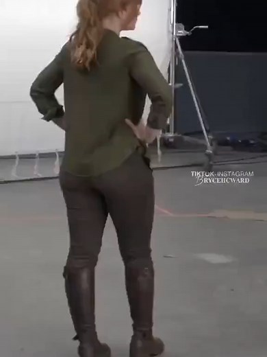 Bryce Dallas Howard: Jurassic World Star & More