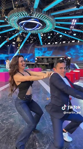 Rosangela Espinoza y el Presidente del Perú Bailando