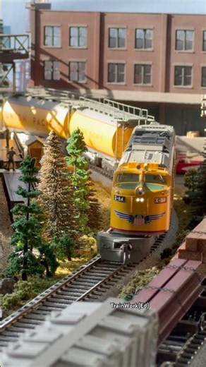 Rolling with a Turbine in HO Scale