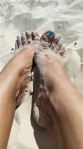 Sandy beach 🫶 #feet#beach#sand#relax