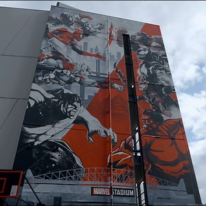 Enjoyed our Live Site yesterday? Continue the fun at our Gate 7 Basketball Court, bringing the Marvel Universe to life in a massive way. Whether you're team Super Hero or team Villain, the Marvel VS. mural invites everyone to assemble, connect, and celebrate their favourite characters. 👊 | Marvel Stadium