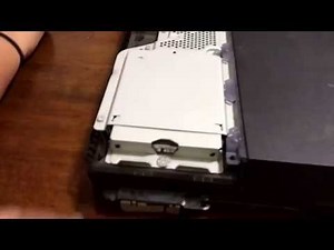 How to remove a disk from broken PS4.