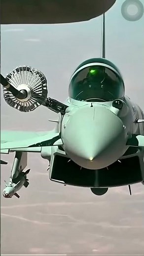 Eurofighter Typhoon aerial refueling.
