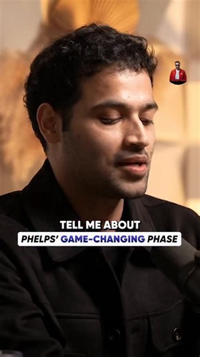 PODISTAAN on Instagram: "以下是关于迈克尔·菲尔普斯（Michael Phelps）的300字中文介绍，涵盖他的奥运经历、播客与访谈、成就、心态、成功与种族背景： 迈克尔·菲尔普斯（Michael Fred Phelps II）是美国历史上最伟大的游泳运动员，也是奥林匹克历史上奖牌最多的运动员，共获得28枚奥运奖牌，其中包括23枚金牌，创造了历史纪录。 他出生于1985年6月30日，在马里兰州巴尔的摩长大，自小展现出游泳天赋并加入专业俱乐部训练。 菲尔普斯的奥运征程始于2000年悉尼奥运会，15岁首次亮相，之后在2004年雅典奥运会上夺得6金2铜，震惊世界。 在2008年北京奥运会上，他更以8枚金牌的惊人成绩打破了单届奥运最多金牌的历史纪录。 随后在伦敦和里约奥运会上继续保持统治力，最终成为现代体育史上最成功的奥运选手。 菲尔普斯不仅以身体条件和技术优势闻名，他那种 永不满足、追求卓越的心态 也是他成功的关键。据他在访谈中透露，他甚至不将银牌或铜牌看作成功，而是视为未达目标的标志，这反映出他极端竞争精神和专注于胜利的心态。 在退役后，菲尔普斯参与多个有关运动员心
