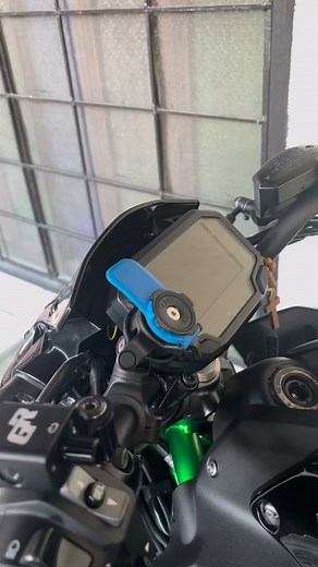 Make your QUAD LOCK motorcycle mount look 100x cooler! #quadlock #motorcycleaccessories | Noobie Rides
