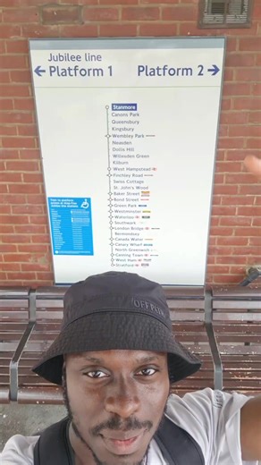 Walking the Jubilee Line: 6 Hours and 31k Steps