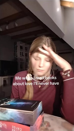 #booktokfyp #bookis #goviral #bookrecs #bookish