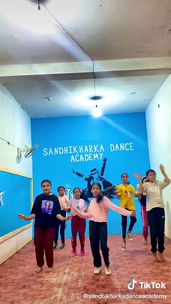 Pohor sal layau honkong ko Sadi🎶🎶🎶 6pm to 7pm students🔥 DC:keshab p.magar #fyp #foryou #sandhikharkadanceacademy #beginners #arghakhanchi🙏 #viral #dance #sdafams #dosupport❤️ #tiktoknepal🇳🇵 #nepalisongtiktok #loveyoualltiktokfamily❤
