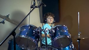 Want to know how to write a hit song? This six year old knows all the secrets. Credit: https://www.youtube.com/watch?v=TJHp-lM4M2U | storyful