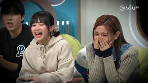 【《電競FF平行時空足球大賽》 今晚起 12月1日－6日 晚上11：00 ViuTV YouTube首播 ⚽！】 傳說話拎起手掣之後，人會變成另一個人， 有人會係咁講嘢收唔到口、有人會美斯上身、有人會變成領隊， 總之…場面有少少失控之下，將連場FF平行時空下嘅世一足球大戰送畀大家！等你可以happy下放鬆下🥰！ 即刻Subscribe ViuTV YouTube ➔ http://bit.ly/2a8lbLu 👉12月9日 晚開始，ViuTV 緊接為你直播世界盃賽事， 半準決賽、準決賽、季軍戰、決賽 繼續為你送上！ Poki 吳保錡 #濟哥 #Candy #Gao #marco葉振弘 #George ＠Phoebus吳啟洋 何洛瑤 / sica | ViuTV