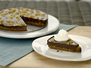 Chocolate-Pistachio Fudge Tart