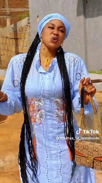 La meilleure vendeuse : Mami 2018 et Atticha12