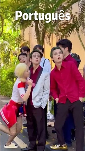love at first sight😍🥰😘 (Do not imitate the story's dramatization.)