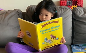 糖果读英文故事：Curious George Goes to the Hospital