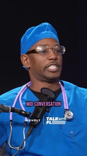 "We know people whose teeth fell out mid-conversation." Cam is taking it from the streets to the dentist’s chair this week 🦷😬 On this episode of @TalkWithFlee, @Mr_Camron chops it up with Las Vegas dentists Dr. Lulu Tang and Dr. Bianca Velayo about how proper dental care goes way beyond your smile. Plus, O Solo and J Murda go head-to-head in this week’s rap battle. Watch tonight at 10PM ET on REVOLT TV 📺 | REVOLT