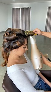 221K views · 1.3K reactions | Twists and Fishtail Braids! | Jessica Carolinehair inglês | Facebook