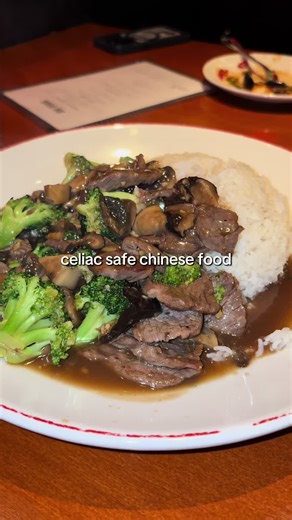 Finding gluten free Chinese food that actually feels safe is SO hard… but Big Bowl has an entire separate gluten-free menu 🤍 Chinese Thai options and you can mark your order as an allergy!! It felt SO normal to eat here 😭 the food truly was that good! Locations! Illinois - Chicago - Lincolnshire - Schaumburg Minnesota - Edina - Minnetonka #glutenfree #glutenfreedinner #celiacsafe #celiac #dinner