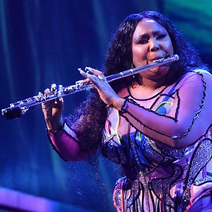 13K views · 137 reactions | Lizzo's flute is OUT tonight! Period. ...
