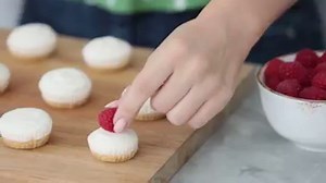 One of the BEST No Bake Cheesecake Bites you will ever have! Learn how to make these using Ritz Crackers in my newest video! Watch full video here: https://www.youtube.com/watch?v=x8ZF-j9nCSw | Rosanna Pansino