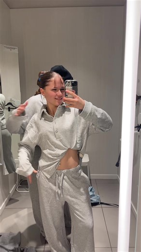 Vidéos de ^Boubou._.dsml^ (@alycia_1602) avec Toutes les nuits - Colonel Reyel