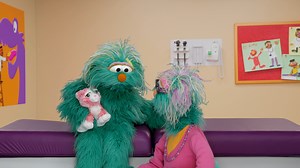 42K views · 1.3K reactions | Needles can be scary for little ones, but simple strategies like humming a favorite song or bringing a stuffed toy to squeeze can go a long way to lessen your child’s fear and anxiety. What methods work for your family? Let us know in the comments below and click here to discover more health and wellness resources: m.sesame.org/healthyfamiliesfb - Brought to you by NewYork-Presbyterian Hospital | Sesame Street | Facebook