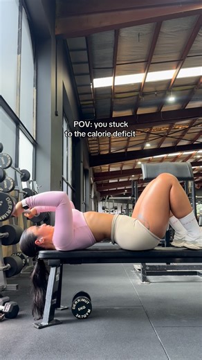 Angelique Stalker 🦋 on Instagram: "There’s this really common thing people think where as soon as you go into a calorie deficit you’re just going to lose all your muscle and your glutes will disappear. And while that can happen, it’s usually people who diet way too hard, don’t eat enough protein, or never actually spent time building muscle in the first place. I stayed in a deficit and my legs are still here. That’s because I spent time eating more, training properly, and sitting at a higher bo