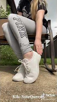 White sneaker removal (3 min)