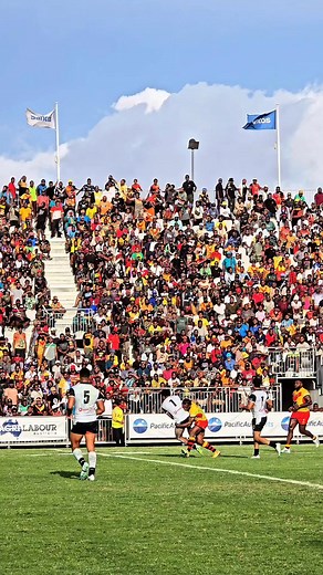 BOOM🤯💥. Edwin Ipape just erased the gain line. This Man of the Match hit on Bula is why you don't test the heart of the defense. #oviixoaphotography #nrl #EdwinIpape #rugbyleague #Kumuls | Ovia Oa