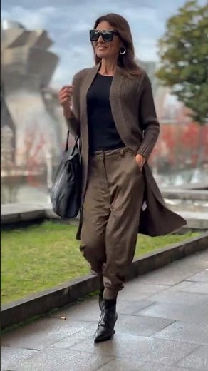 Colección De Febrero: Abrigos Largos, Faldas Fluidas Y Chaquetas De Cuero ✨ #fashiontrends #ootd