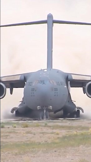 C-17 Globemaster III Unleashes Its Most Extreme Takeoff!