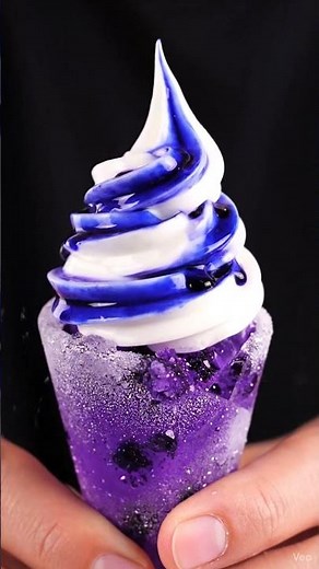 𝐓𝐡𝐞 𝐁𝐥𝐮𝐞𝐛𝐞𝐫𝐫𝐲 𝐒𝐰𝐢𝐫𝐥 𝐓𝐡𝐚𝐭 𝐂𝐡𝐢𝐦𝐞𝐬 𝐢𝐧 𝟖𝐊 💜🔮 #asmr #asmrviral #shorts #oddlysatisfying #crystalart