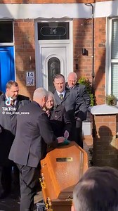 Brendan Bik McFarlane was buried this week. He was Officer Commanding in the Maze during the 1981 hunger strike. Ar dheis Dé go raibh a anam | IRISH STUFF