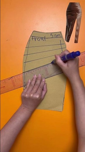 How to Draft a Pencil Skirt Pattern – 2 Styles in 1 Skirt ✨ #sewing #sewingtutorial #diy #fashion