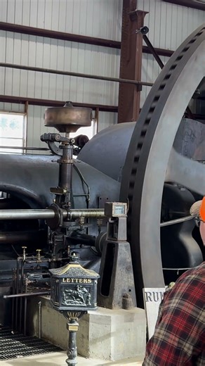 1917 Snow Engine Start up 👍 600HP at 100RPM Coolspring Pennsylvania Engine Show #shorts