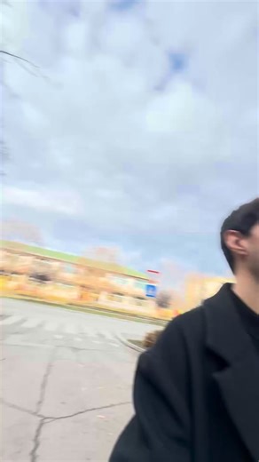 Todorović Aleksa on Instagram: "PAZITE SE JER MIMI USKORO SEDA ZA VOLAN!🚗 Ostalo joj je još nekoliko časova vožnje pre polaganja i kako bih je motivisao, za rodjendan je dobila fićuuu! Pokušala je da me provoza malo, medjutim brzo ju je uhvatila panika, tako da sam onda ja preuzeo, jedva čekam da vidim šta će sve uzeti za auto za dekoraciju✨"