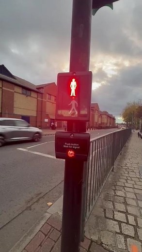 puffin crossing in frederick ward way, grimsby