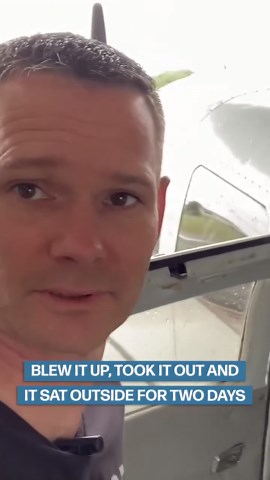 How to Stop Water Leaking in an Airplane