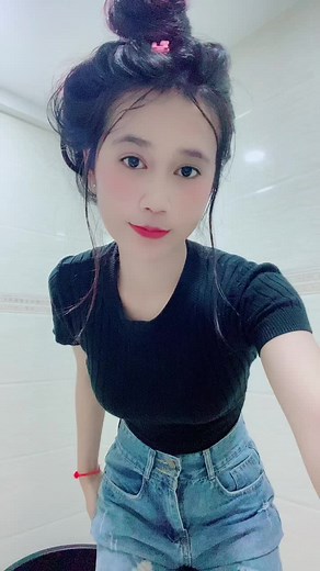 Exploring Language Mix in Modern Communication