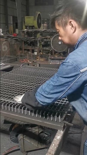 Inside the Welding Process of 19W2 Bar Grating | MBG 531 Standard Explained #steelgrating #welding