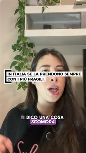 É una vergogna ! Come , se clandestini ecc si regalano soldi, gli si danno mille agevolazioni.. ma poi se una donna di 83 anni sbaglia timbrare un biglietto si fa la multa ??? Ma stiamo scherzando??? Le cose devono cambiare #ticket #multa #cronaca #giornalista #fy