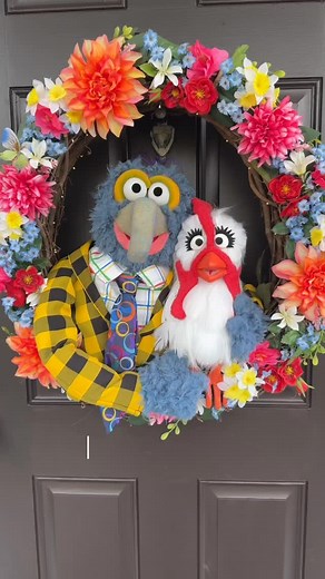 Okay, you caught me, they’re not all Muppet inspired… but definitely Jim Henson inspired! That magic runs deep in my veins. Be on the lookout, a brand new Muppet-inspired wreath is coming soon, and I’m thinking of giving it away to one of my lovely Patreon crew! Stay tuned, you fellow magical weirdos 🖤 #Muppets #MuppetShow #MuppetFans #JimHenson #PuppetArt | Kristin’s Wicked Workshop