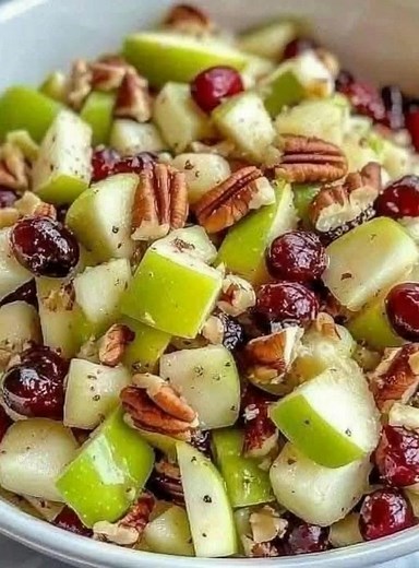 8.4K views · 18 reactions | Apple Salad with Honeycrisp Apples, Celery, Grapes, Pecans, and Dried Cranberries 綾 Ingredients: 2 large Honeycrisp apples, cored and diced 1 cup red or green grapes, halved 1 cup celery, thinly sliced ½ cup pecans, toasted and roughly chopped ⅓ cup dried cranberries ½ cup Greek yogurt (or mayonnaise for a richer version) Full Recipe in First Coʍmеոτ | Weight Watchers - Easy Recipes | Facebook