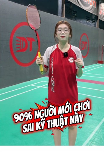 Lỗi cầm sai vợt tay trái trong cầu lông – sửa ngay để đánh chuẩn