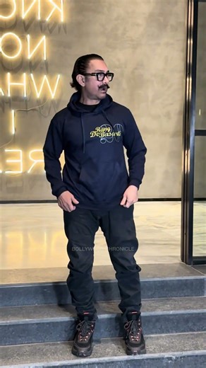 THE PERFECTIONIST SPELL! 🧠✨ Aamir Khan Spotted Keeping It Real In Bandra!