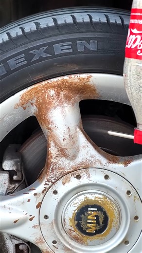 DIY Selfmade Sandblaster That Actually Works | Tisswany Motors